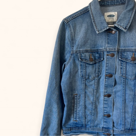 Women’s Medium Old Navy Blue Denim Jean Trucker Jacket Boho Grunge Button Up - Picture 3 of 8